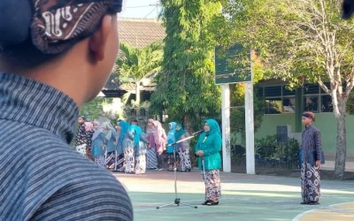 Upacara Peringatan Hari Jadi Kabupaten Bantul ke-195 Berlangsung Khidmat di SMP Negeri 4 Sewon