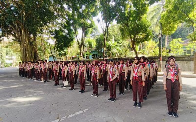 Murid Kelas 9 SMP Negeri 4 Sewon Ikuti AMT di Goa Selarong